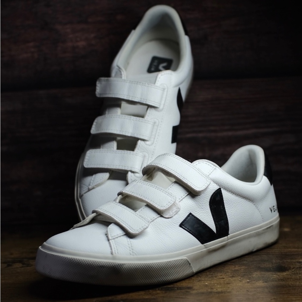 Veja mens white shoes size 12